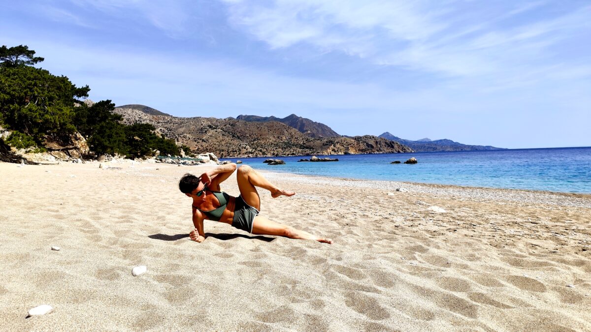 Inselretreat Griechenland – mentales und körperliches Training am Strand mit Natalie Beingrübl BA